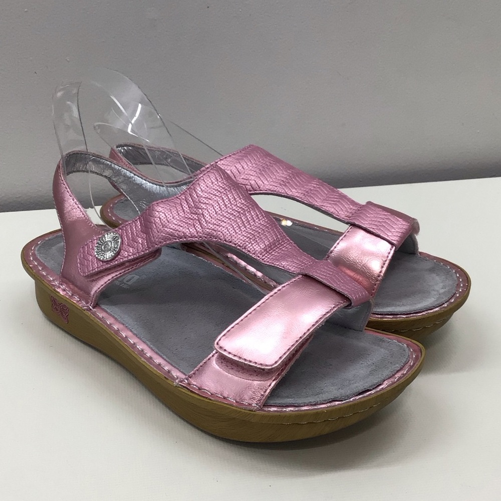 ALEGRIA KENDRA - 884 PINK METALLIC ANKLE STRAP WEDGE SIZE 40